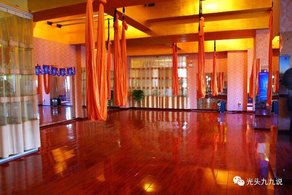 成都茶聚混团，养生休闲两不误(成都茶群)